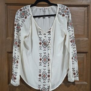 Blu Pepper Ivory Blouse with Geometric Embroidery
